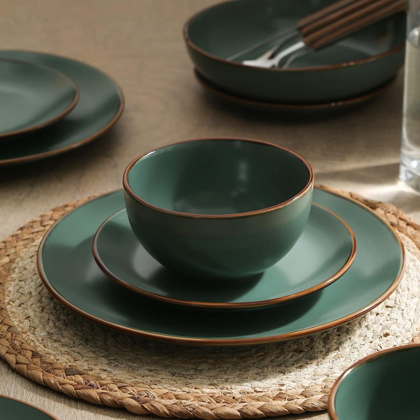 Stone Lain Brasa Modern Stoneware 16 Piece Dinnerware Sets, Plates and Bowls Sets, Dish Set for 4, Green